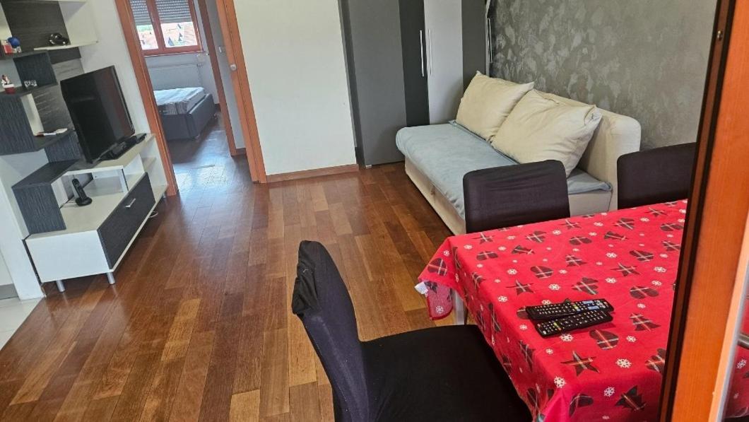 Apartman In Club Apartment Zagreb Exterior foto
